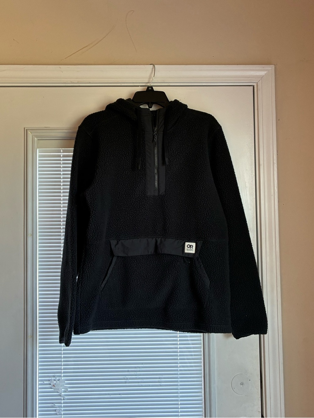Men’s OUTDOOR RESEARCH 1/2 Zip Fleece. Medium